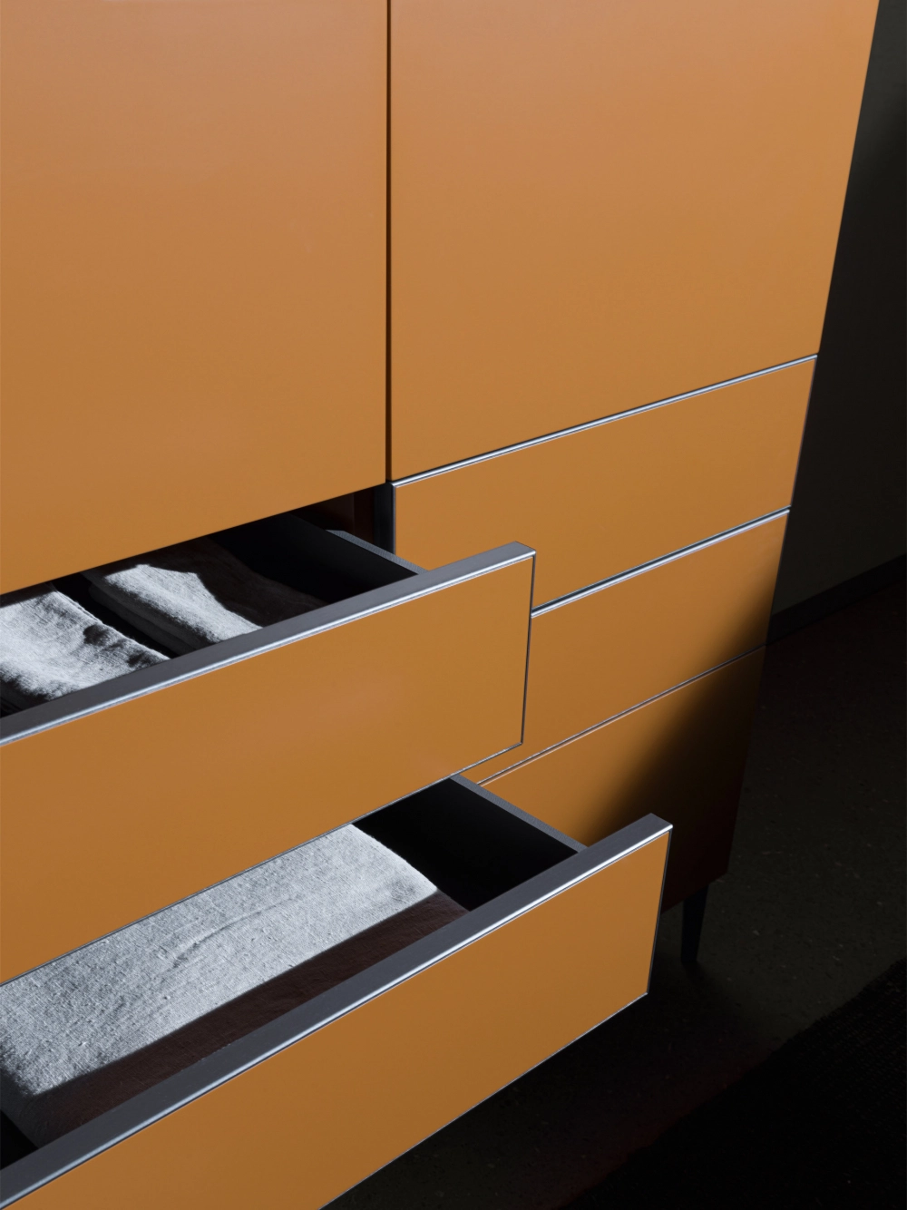 Knižnica 505 UP SIDEBOARD - fotografia č. 18
