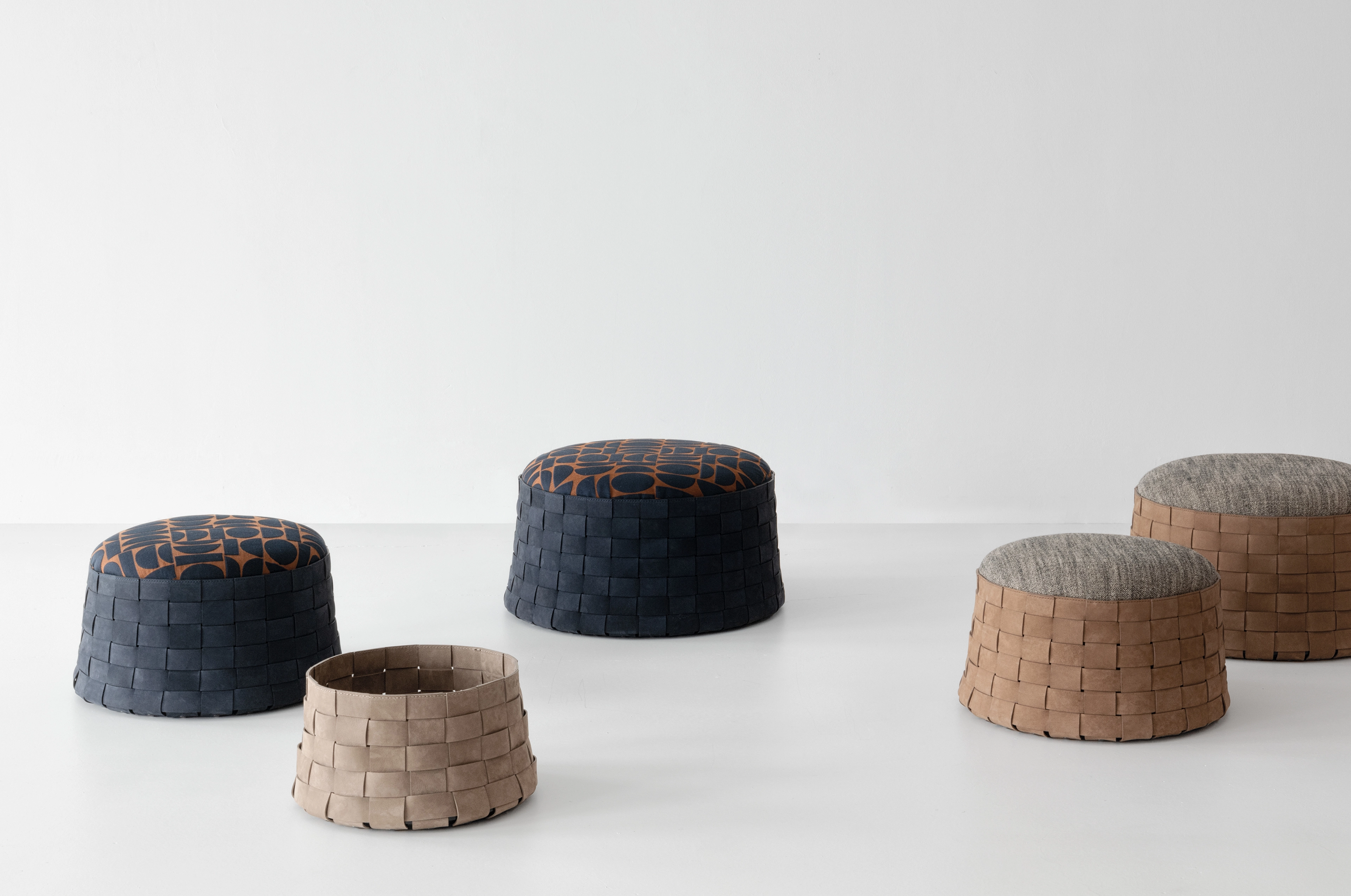 Taburet DAMA POUF 2024 - fotografia č. 2