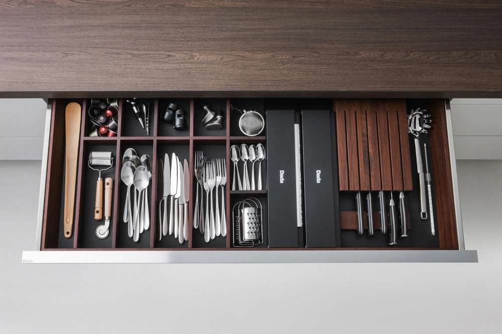 Kuchyňa SMOKED OAK DRAWERS AND PAN DRAWERS ACCESSORIES - fotografia č. 26