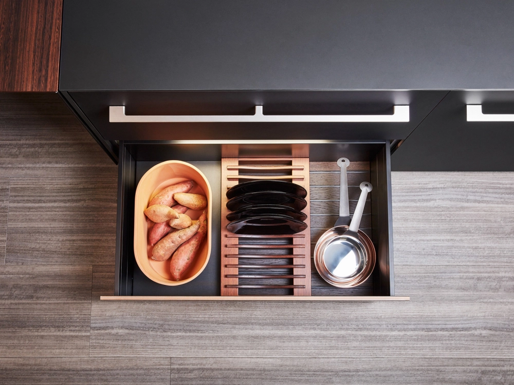 Kuchyňa SMOKED OAK DRAWERS AND PAN DRAWERS ACCESSORIES - fotografia č. 14