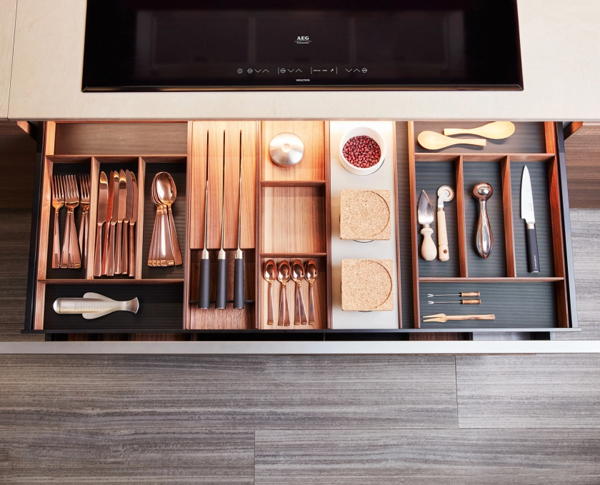 Kuchyňa WALNUT DRAWERS ACCESSORIES - fotografia č. 1