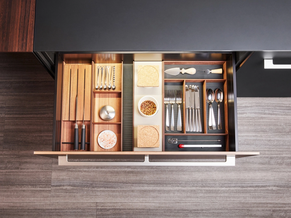 Kuchyňa WALNUT DRAWERS ACCESSORIES - fotografia č. 13