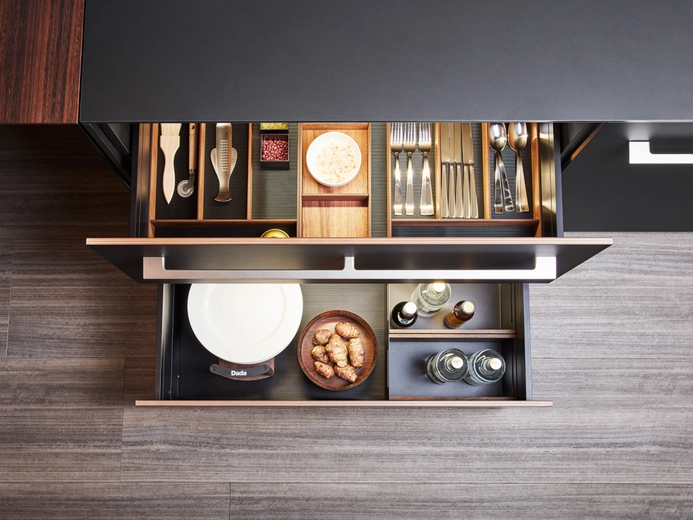 Kuchyňa WALNUT DRAWERS ACCESSORIES - fotografia č. 14