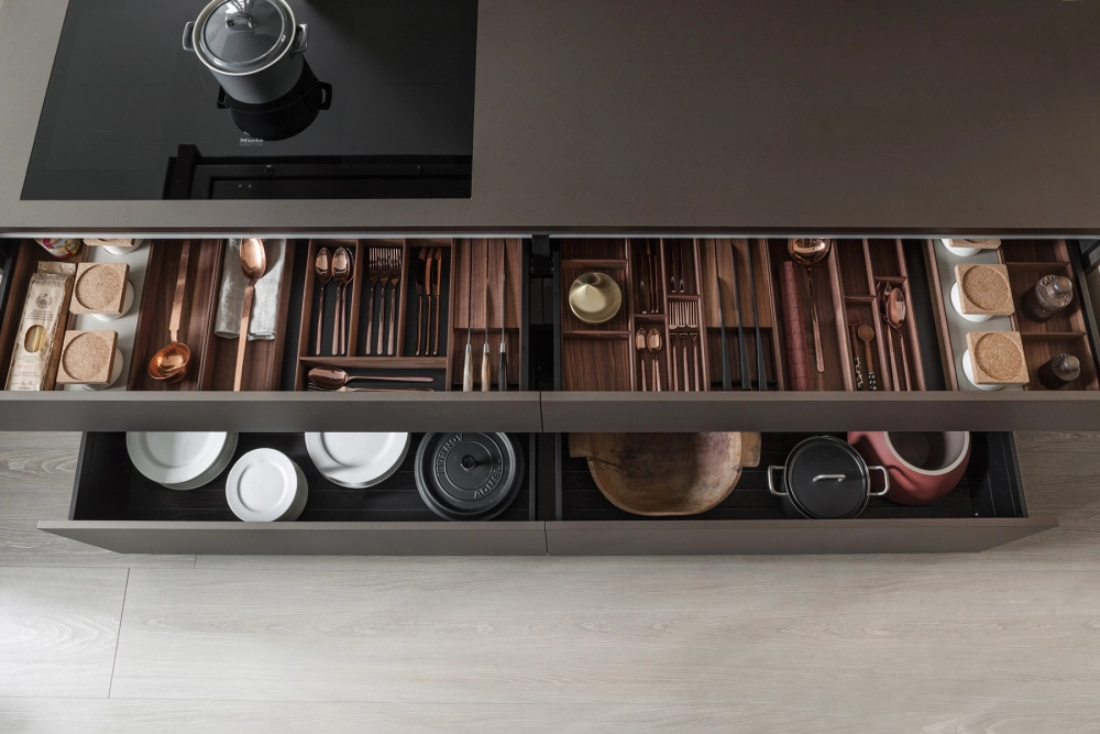 Kuchyňa WALNUT DRAWERS ACCESSORIES - fotografia č. 4